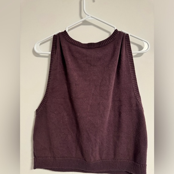 New York Cropped Cable V-Neck Sweater Vest from Aeropostale - Picture 3 of 3